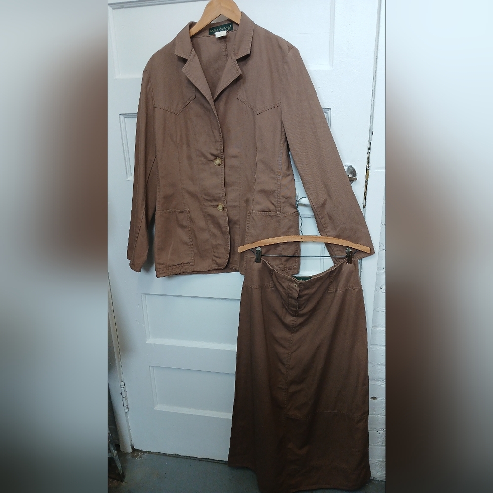 Brown Vintage Women's Jacket and Skirt Set